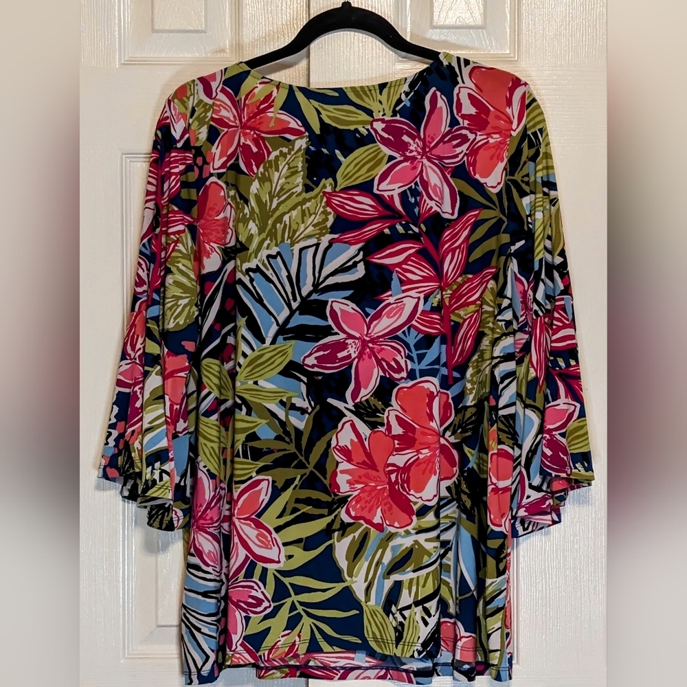 5/$25 Jones Studio Floral Top - Picture 3 of 5